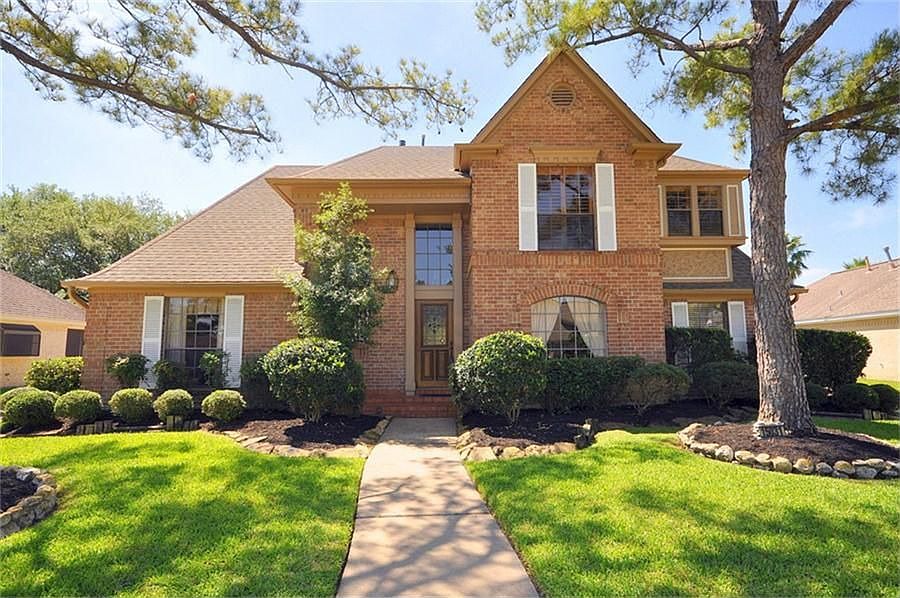 1st image of 15031 Vistamont Dr