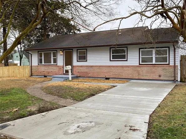 5373 Roslyn Dr, Norfolk, VA 23502