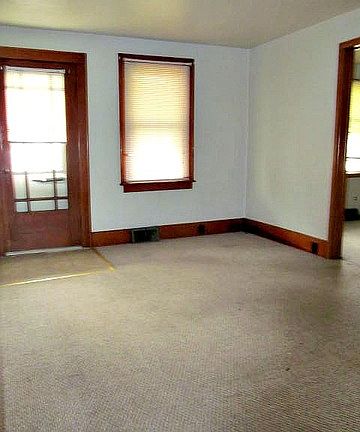 5th image of 4409 Kangley Ave