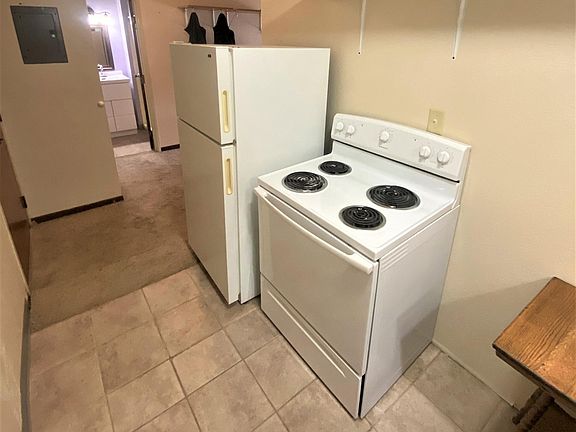 4th image of 9 E 10th Ave #211