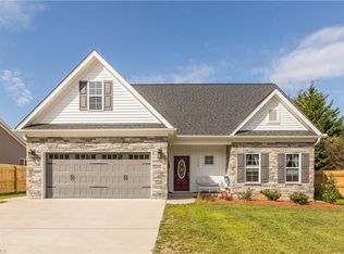 3885 Woodview Dr, Winston Salem, NC 27106