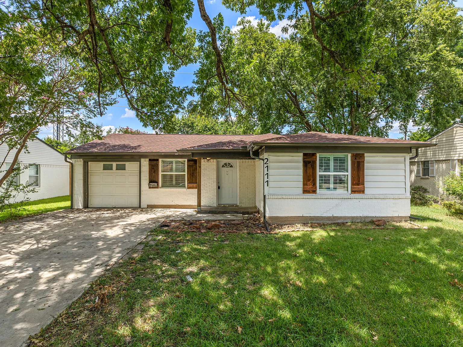3 bed, 894 sqft, $1,800 — Photo 1