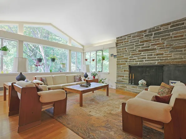 4650 Livingston Avenue image 3 of 27