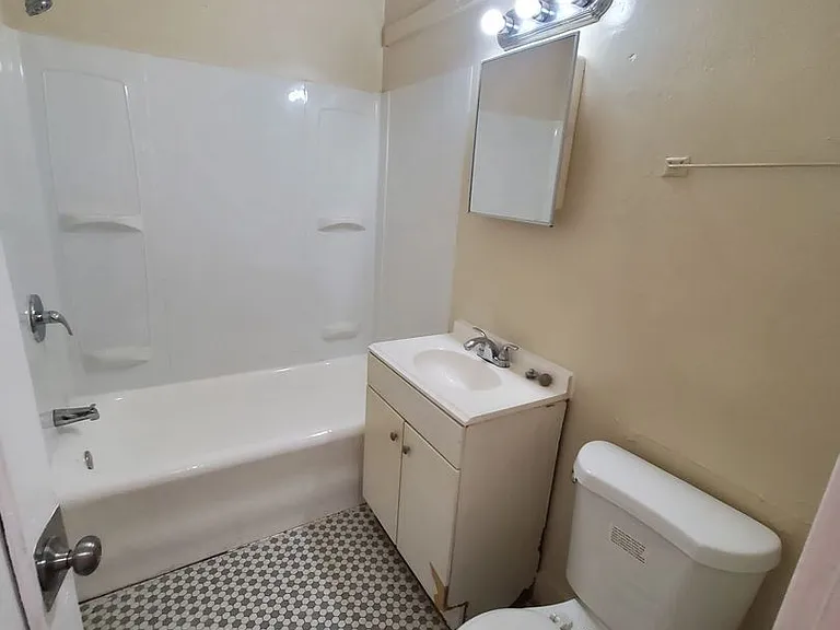3866 N Port Washington Rd. - 8 Unit — Photo 6