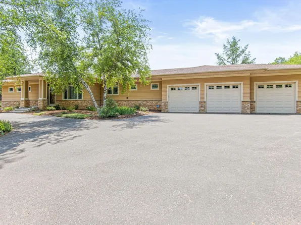 30 Mallard Rd, North Oaks, MN 55127