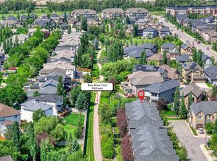 464 Quarry Vlg SE, Calgary, AB T2C5K1