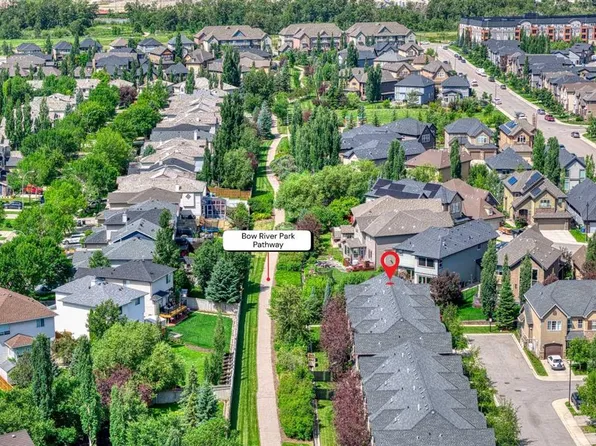 464 Quarry Vlg SE, Calgary, AB T2C 5K1