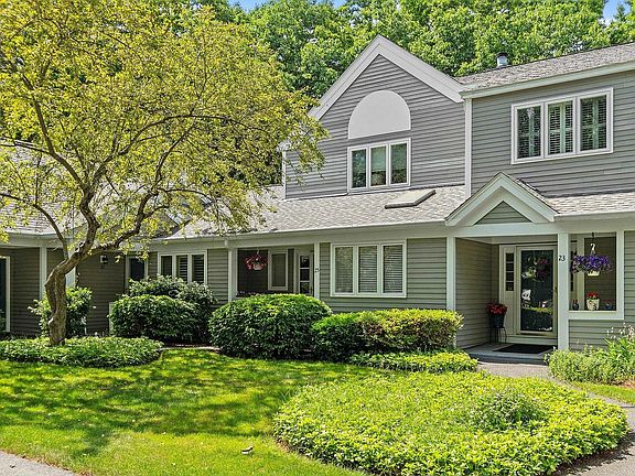2nd image of 25 Larkspur Court