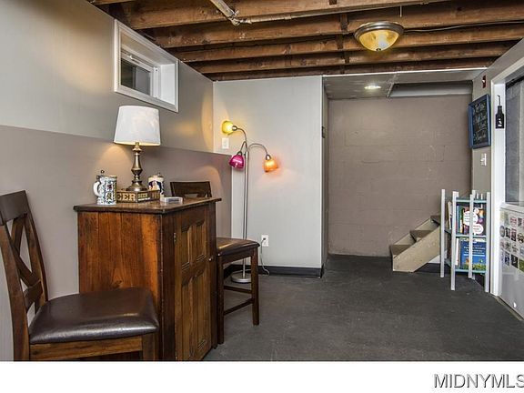 2nd image of 105 High St