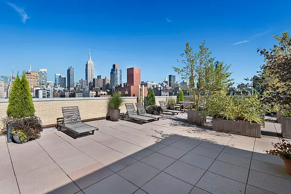 Rented by Douglas Elliman | media 27
