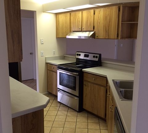 5th image of 550 Richmond Ave