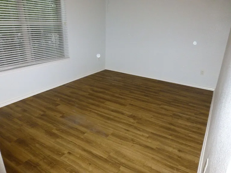 1726 E Mesa Park Cv — Photo 10