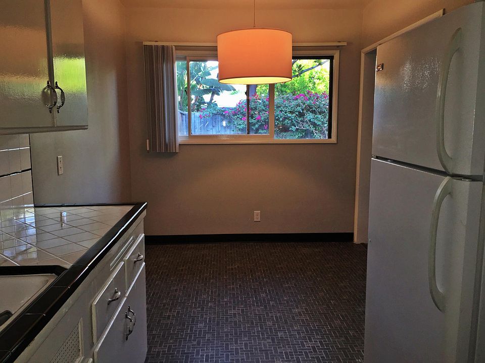 1st image of 850 Palm Ave APT 2