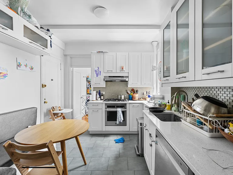 145 E 92nd St #10A — Photo 8