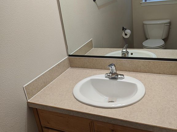 3rd image of 1545 Bullpen Way