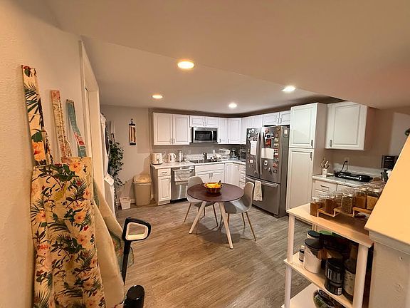 Entrance to Kitchen.