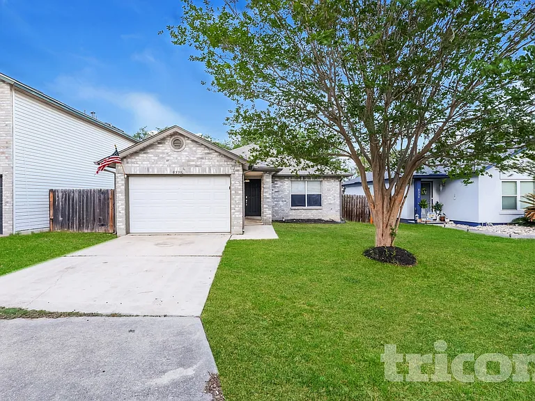 8338 Morning Grv — Photo 1