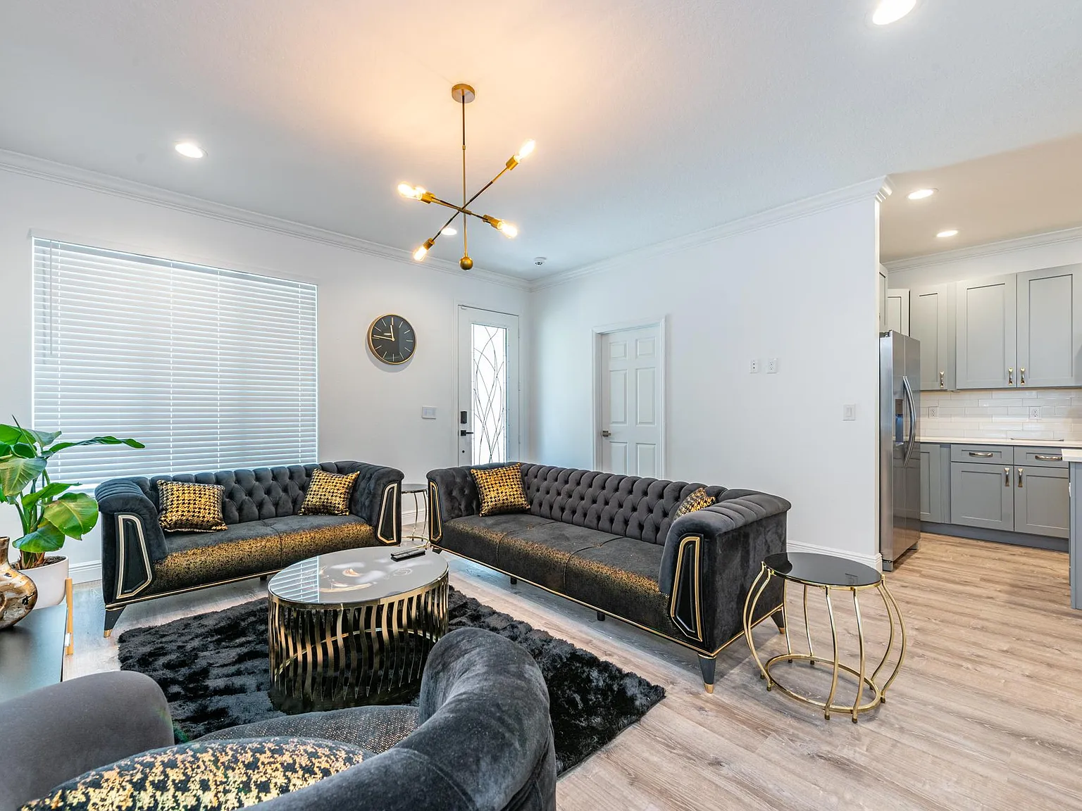3 bed, 1672 sqft, $3,200 — Photo 4