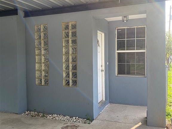 2nd image of 402 34th St #B
