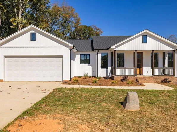 1315 Simpson Rd, Stokesdale, NC 27357