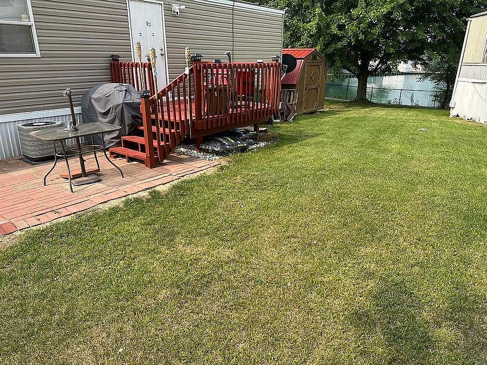 2nd image of 5880 Hazel Dr