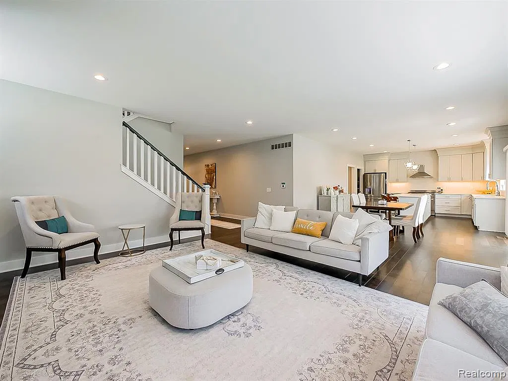4 bed, 3.5 bath, 5100 sqft, $6,500 — Photo 4