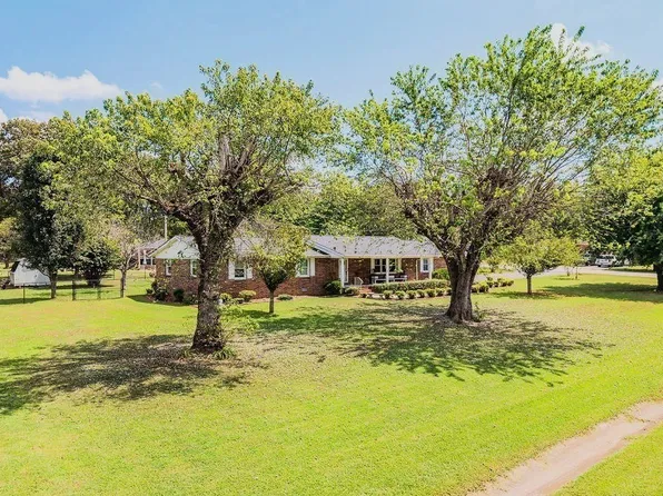156 S Arrowhead Dr, McMinnville, TN 37110