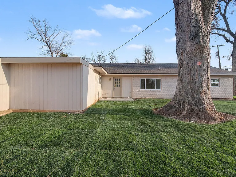 3916 Ella St — Photo 39