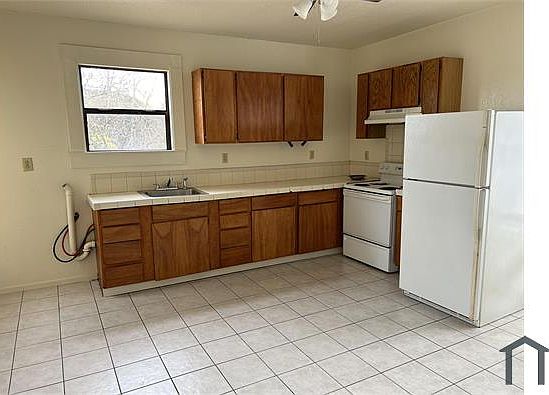 2nd image of 1137 Florida St APT A