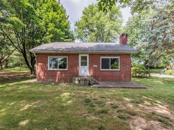 11112 Akron Rd, Marshallville, OH 44645
