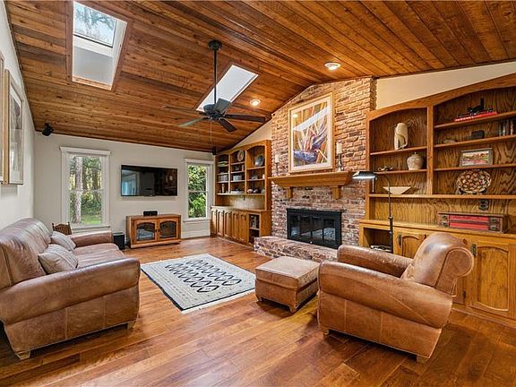 5th image of 10346 Trailwood Cir