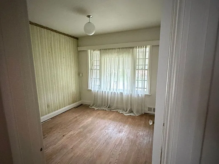 40 Ovida Ave — Photo 6