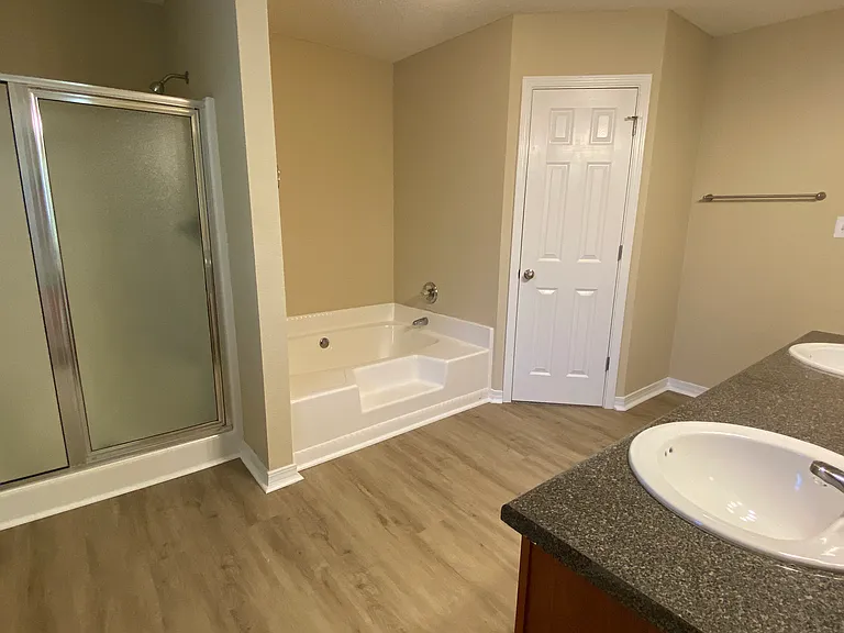 11815 Balsam Ct — Photo 13