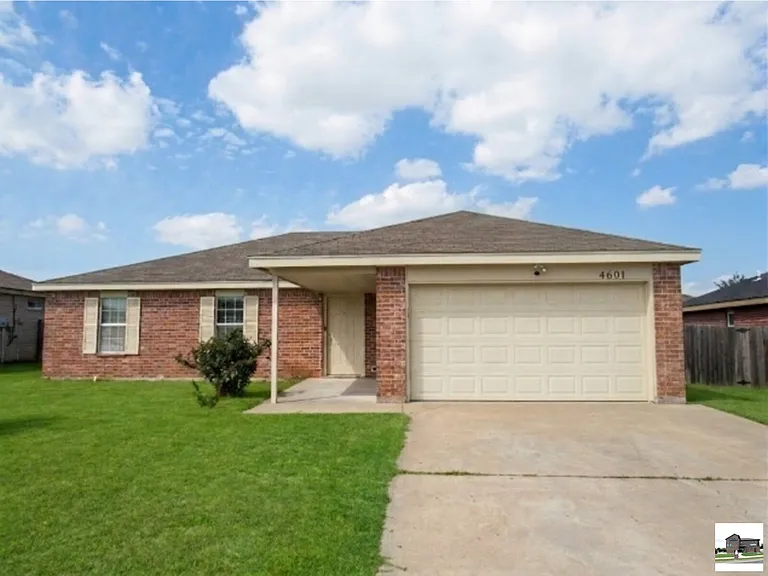 4601 Lloyd Dr — Photo 1