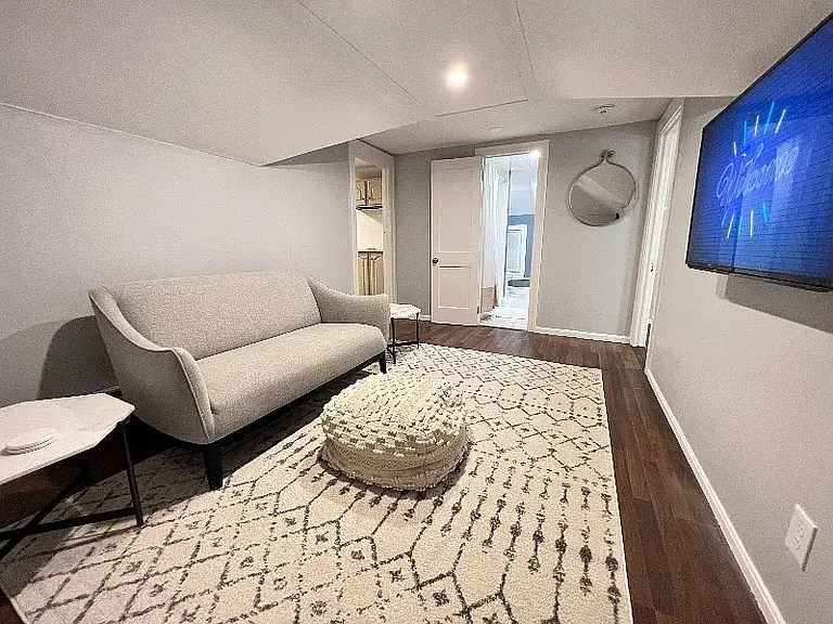 16 Holland Rd #3 — Photo 3