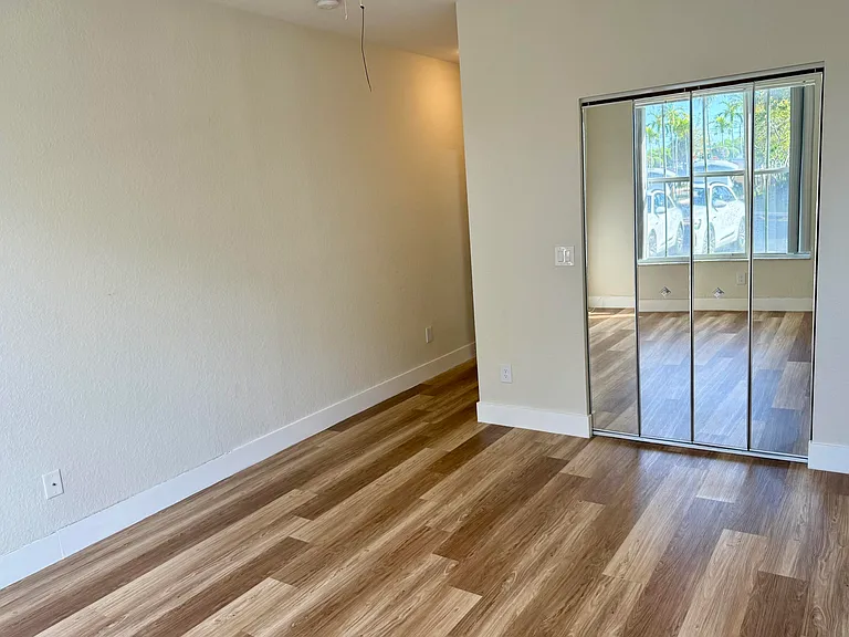 3545 Forest Hill Blvd #5 — Photo 8