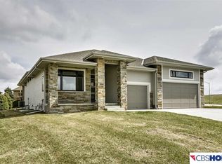 4601 N 192nd Terrace Cir, Elkhorn, NE 68022