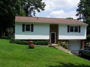 102 Fox Run Rd, Beckley, WV 25801