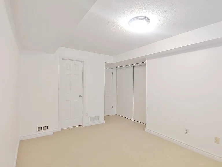 605 Chapman Mills Dr #B — Photo 15