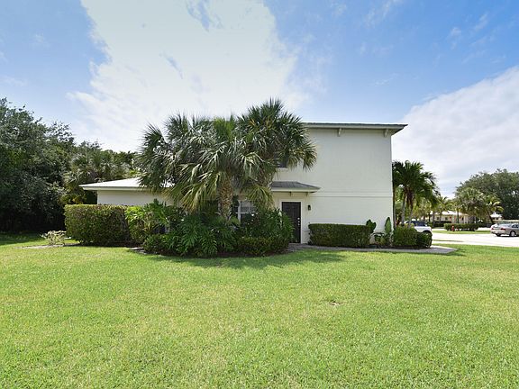 4th image of 2551 Creekside Dr
