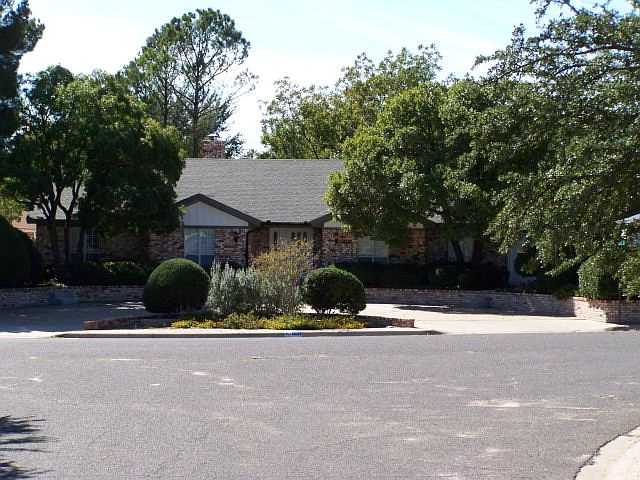 1st image of 4911 Learmont Dr