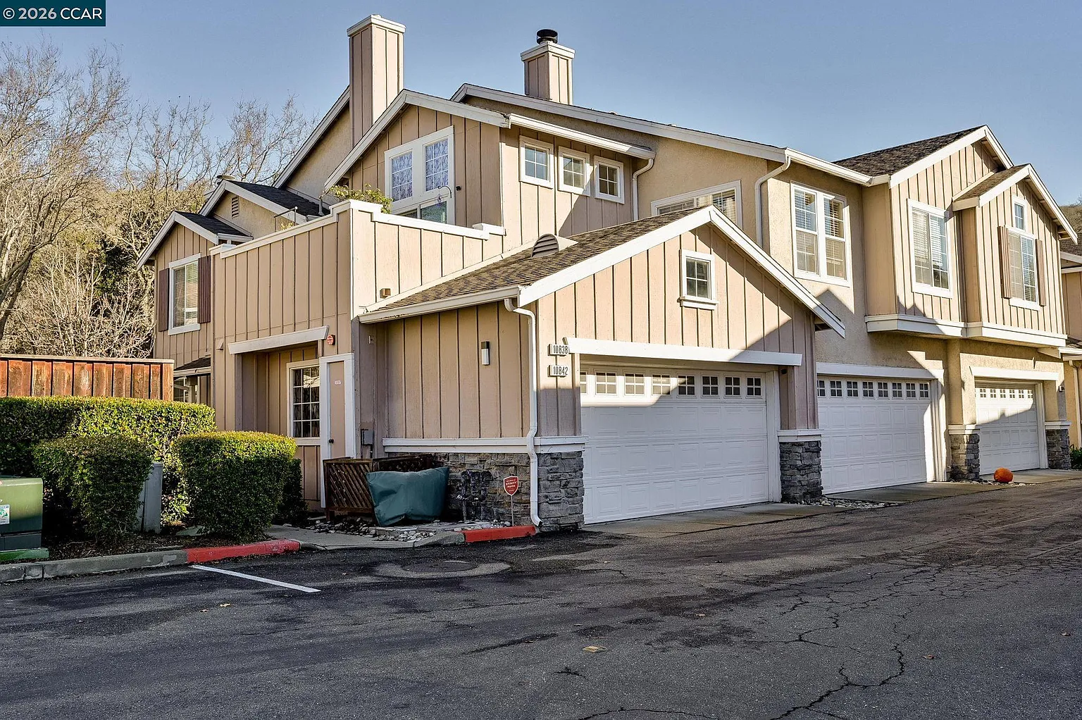 10838 McPeak Ln photo 1