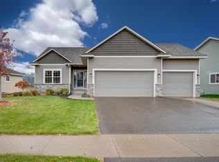 133 Bluff Ln, Dundas, MN 55019