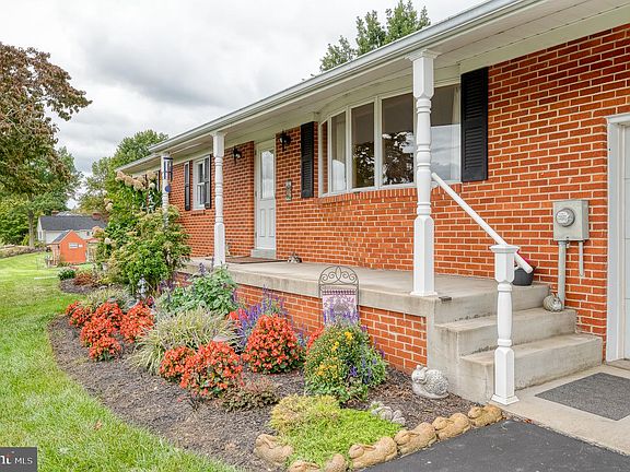 2nd image of 8922 Mount Tabor Rd