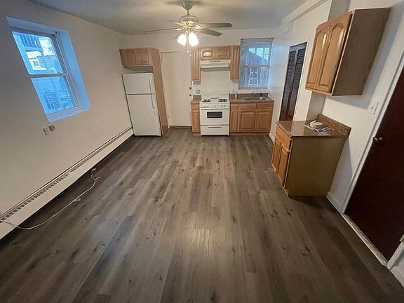 4th image of 742 Throggs Neck Expy Floor 1