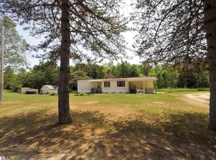 736 N 29th Rd, Cadillac, MI 49601