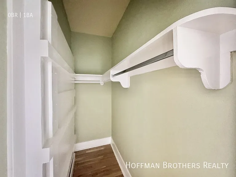 1032 Albany St #14 — Photo 9
