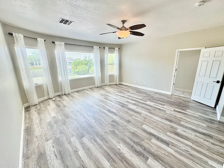 847 E La Costa Pl — Photo 32