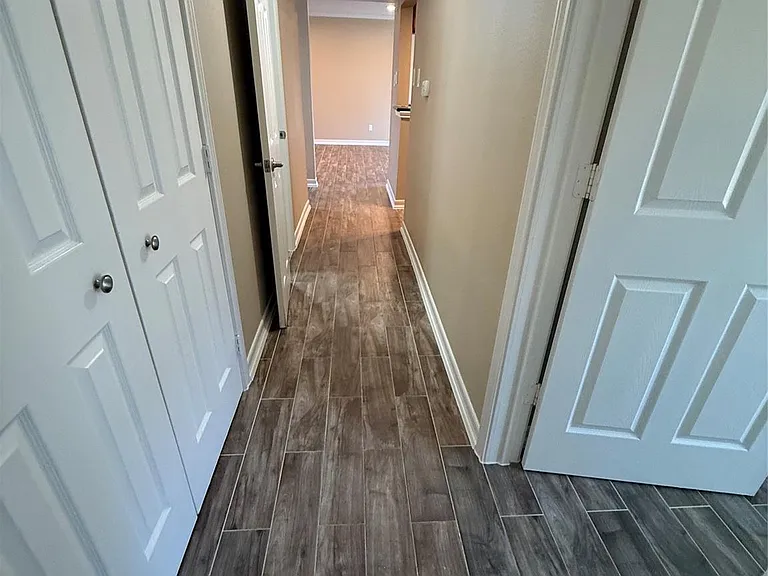 1909 Brun St #4 — Photo 33