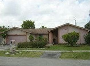 19930 NE 2nd Ct, Miami, FL 33179
